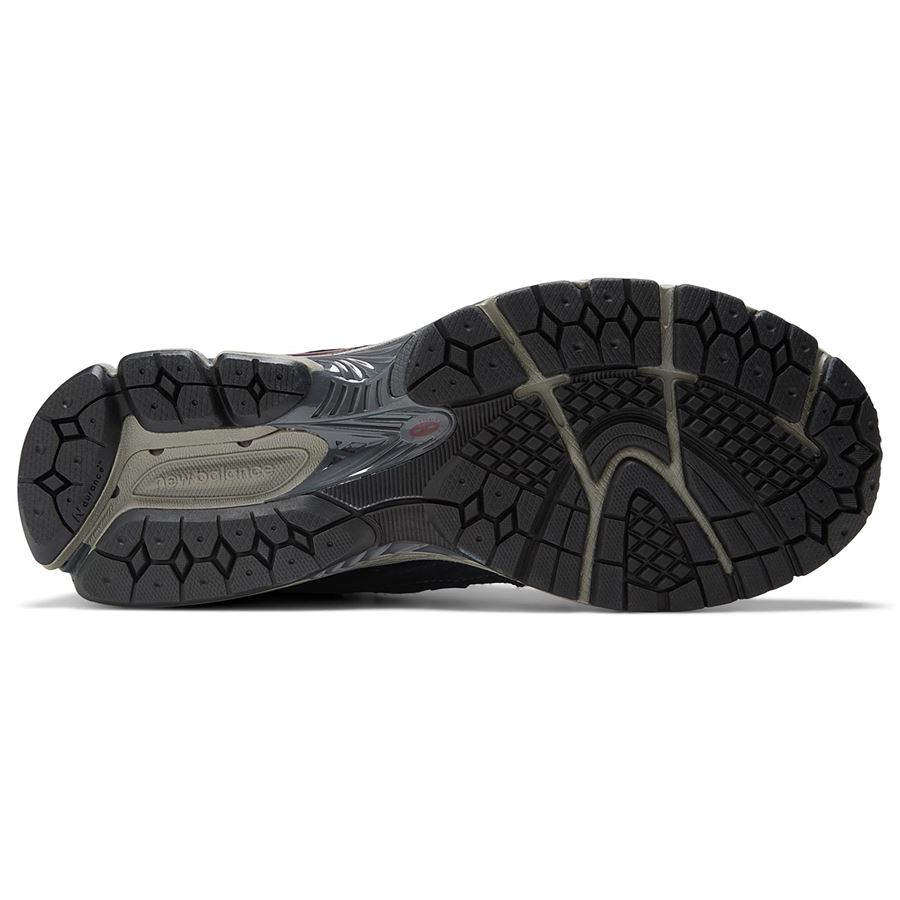 M2002R sneakers da uomo New Balance | M2002RDO